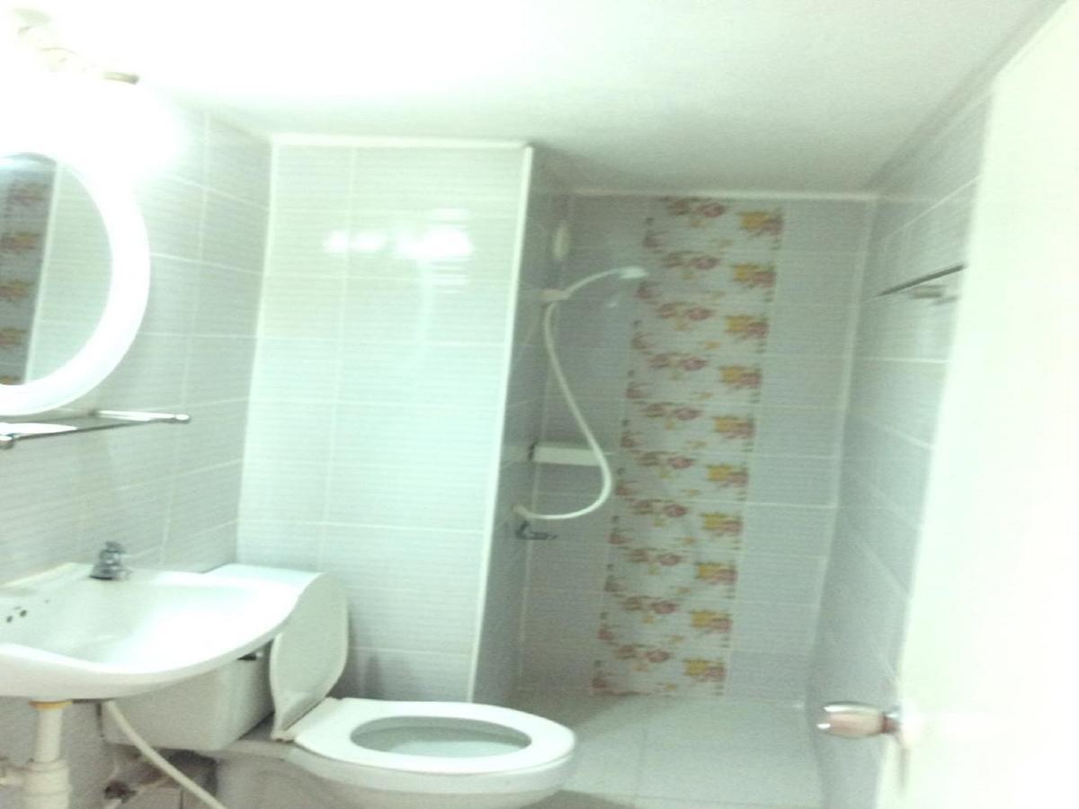 Impact Challenger Muang Thong Thani Service Apartment Bangkok Exteriér fotografie